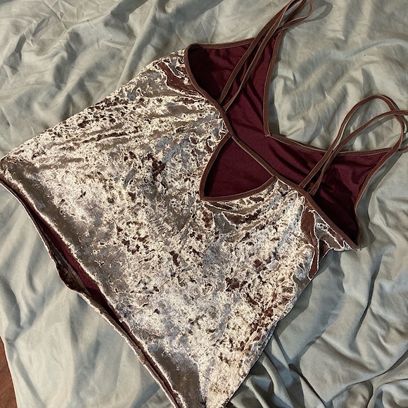 Light pink/silver velvet American eagle tank top - Picture 4 of 5